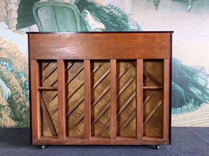 鋼琴知識(shí) 鋼琴的外殼樣式 顏色與規(guī)格有什么關(guān)系嗎